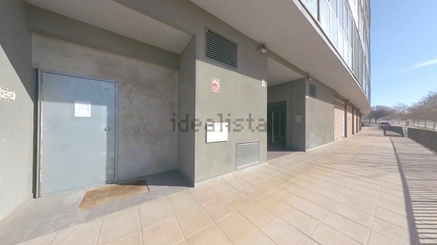Imagen 03 de Local en venta en Avenida de Casablanca, Montecanal-Valdespartera-Rosales del Canal, Zaragoza