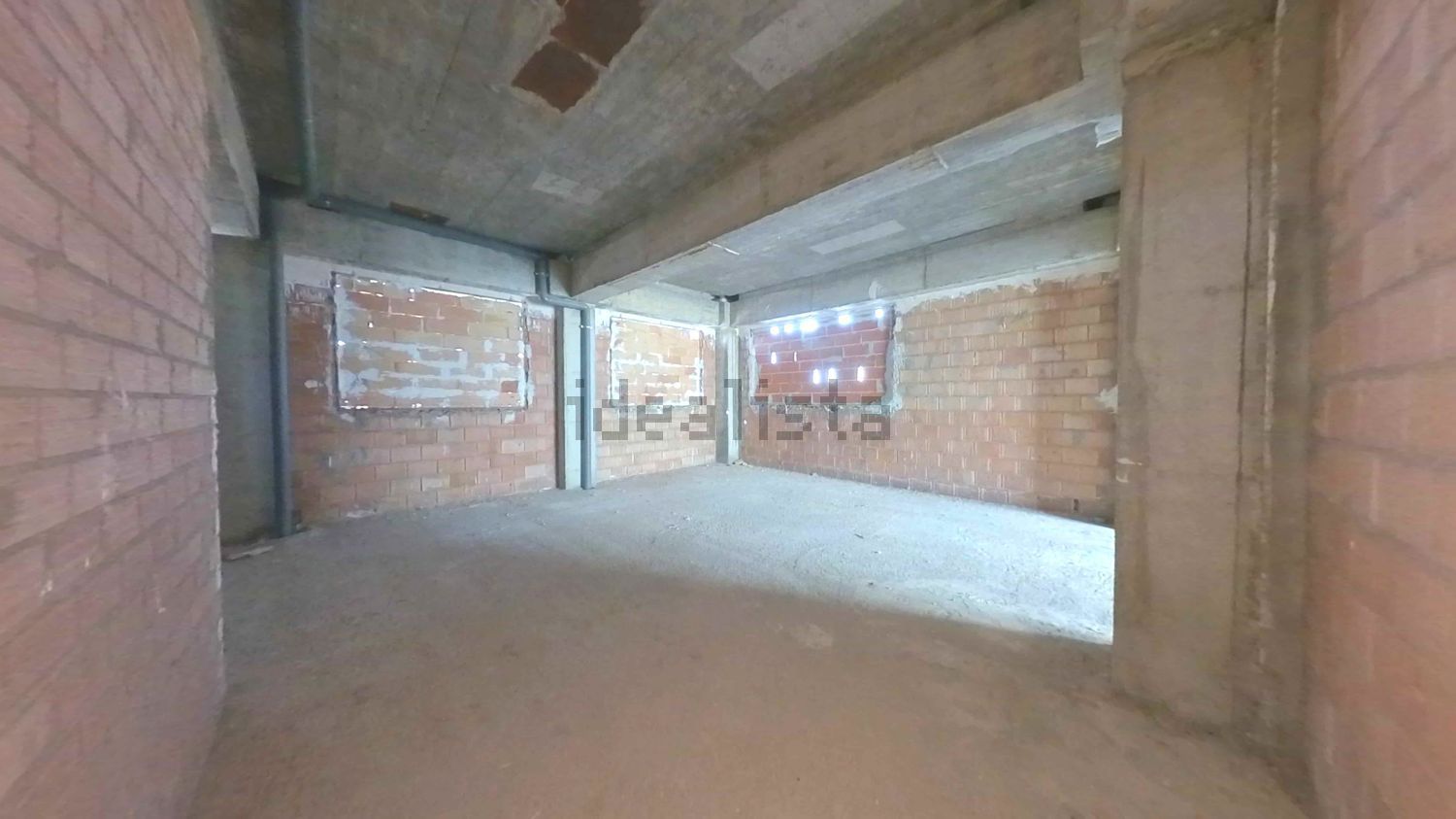 Imagen 04 de Local en venta en Avenida de Casablanca, Montecanal-Valdespartera-Rosales del Canal, Zaragoza