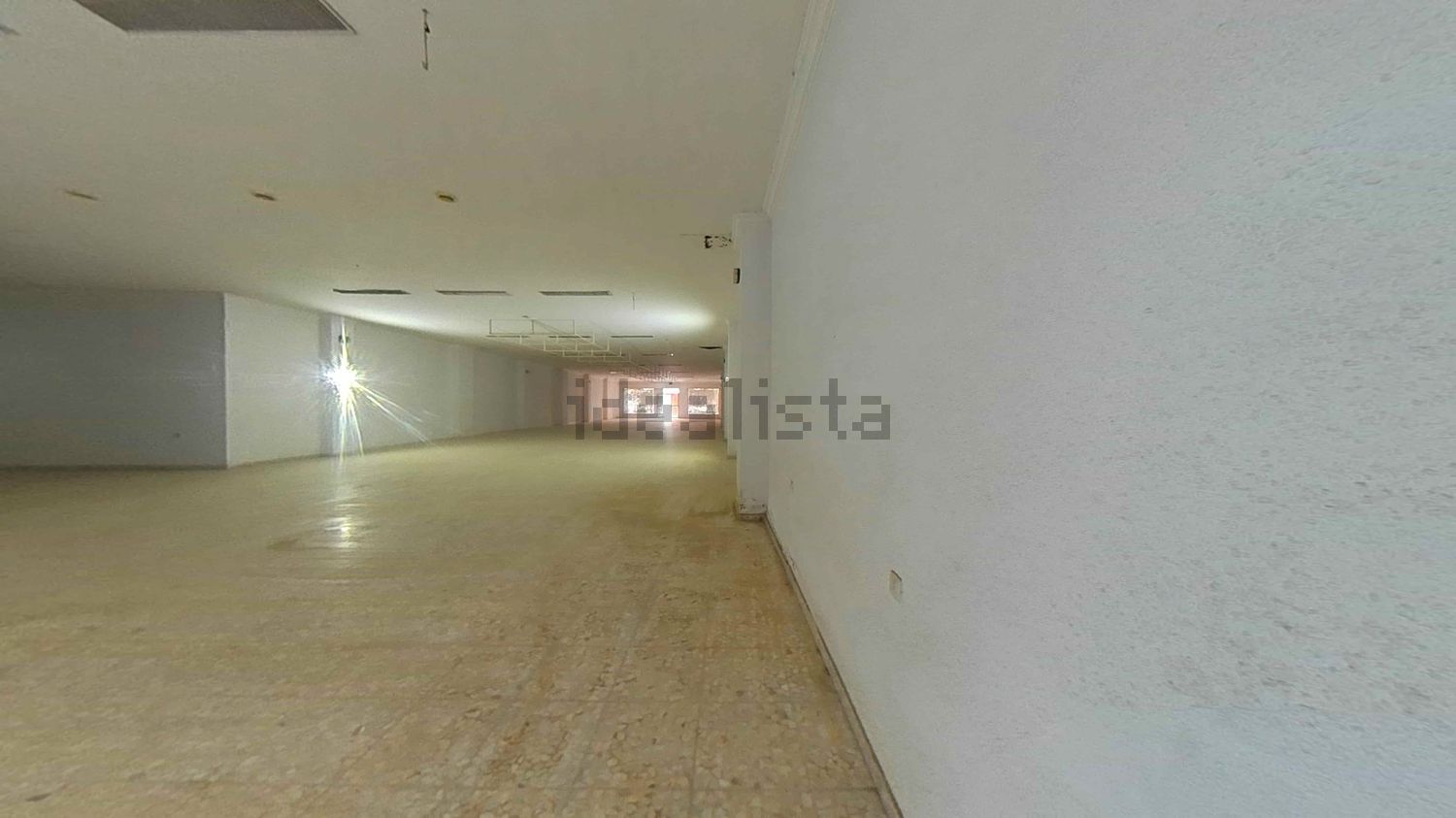 Imagen 08 de Local en venta en Calle Ramón y Cajal, Mairena del Alcor