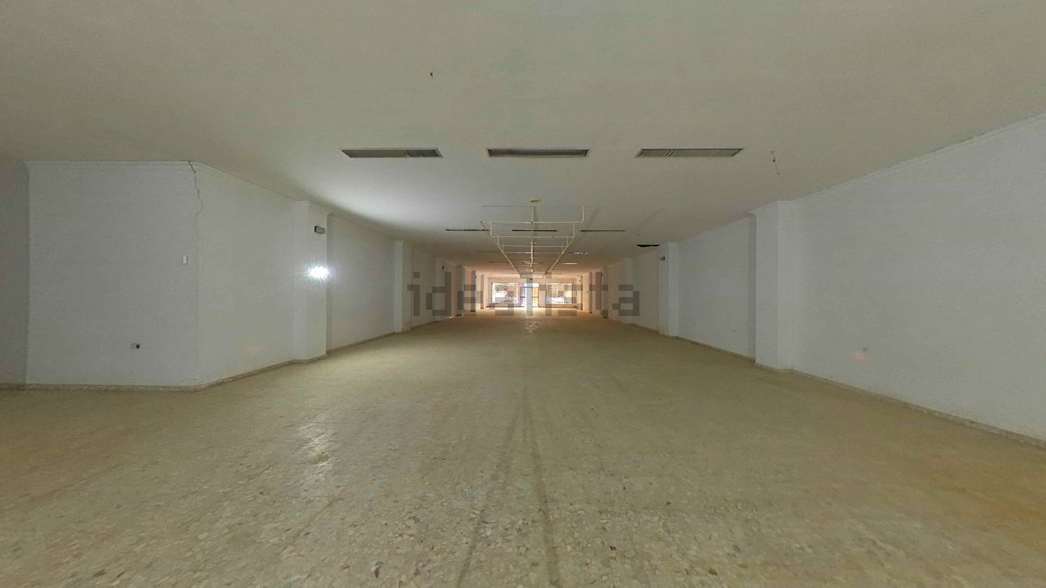 Imagen 09 de Local en venta en Calle Ramón y Cajal, Mairena del Alcor