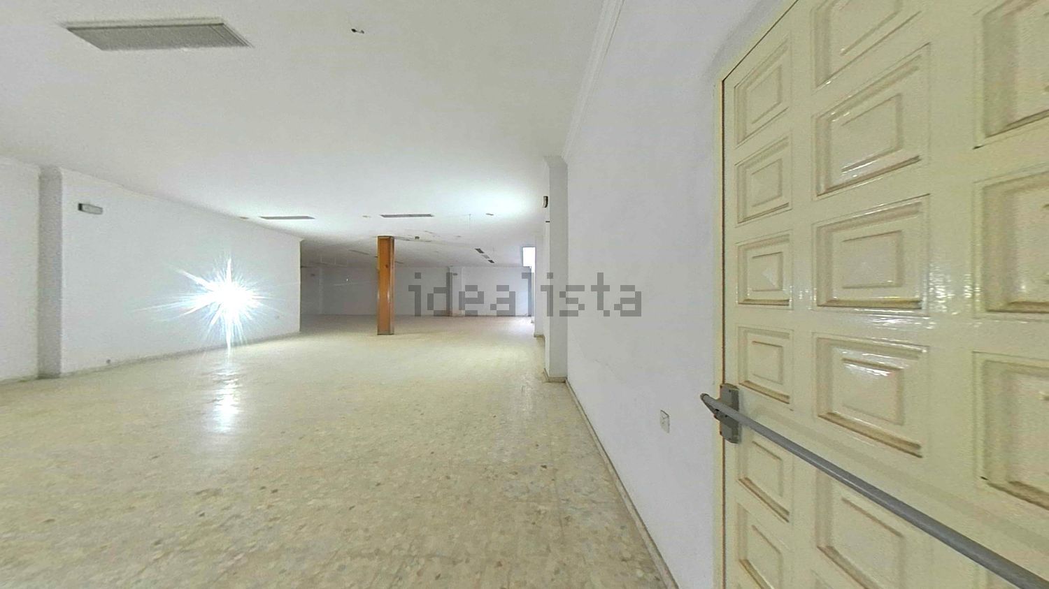 Imagen 19 de Local en venta en Calle Ramón y Cajal, Mairena del Alcor