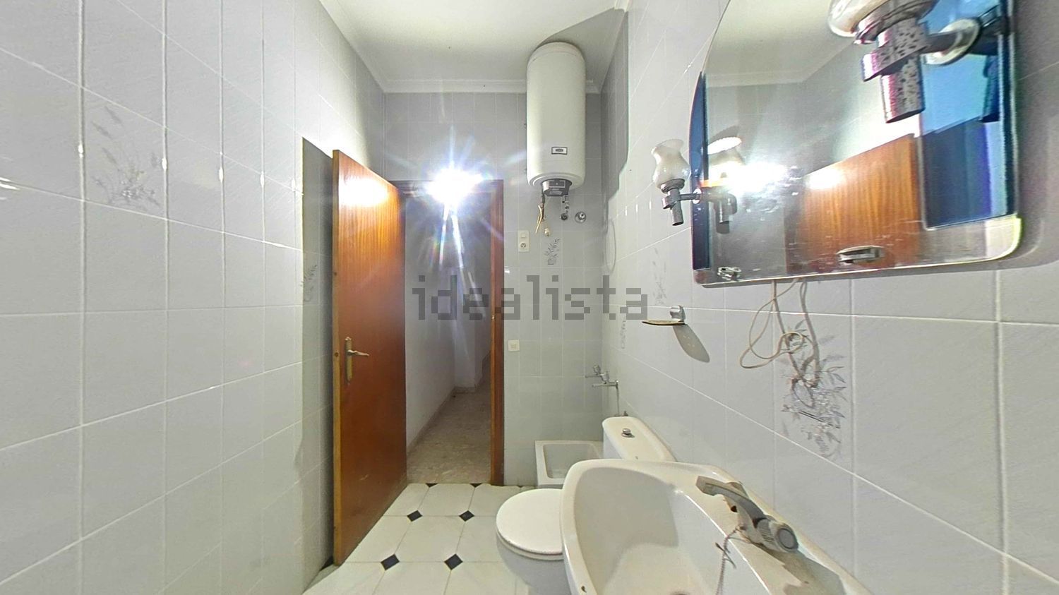 Imagen 20 de Local en venta en Calle Ramón y Cajal, Mairena del Alcor