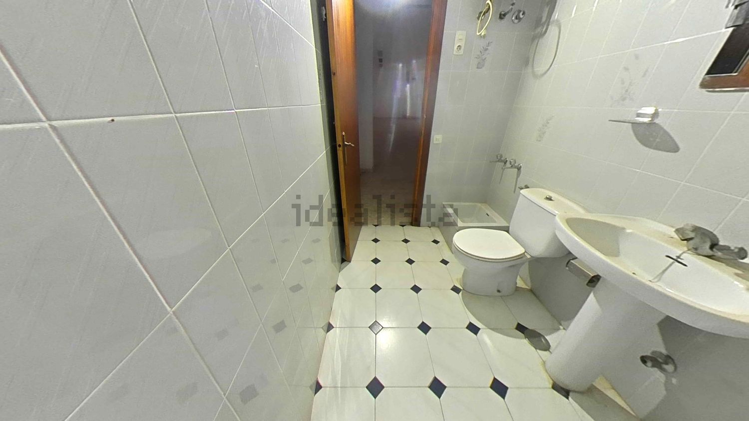 Imagen 24 de Local en venta en Calle Ramón y Cajal, Mairena del Alcor