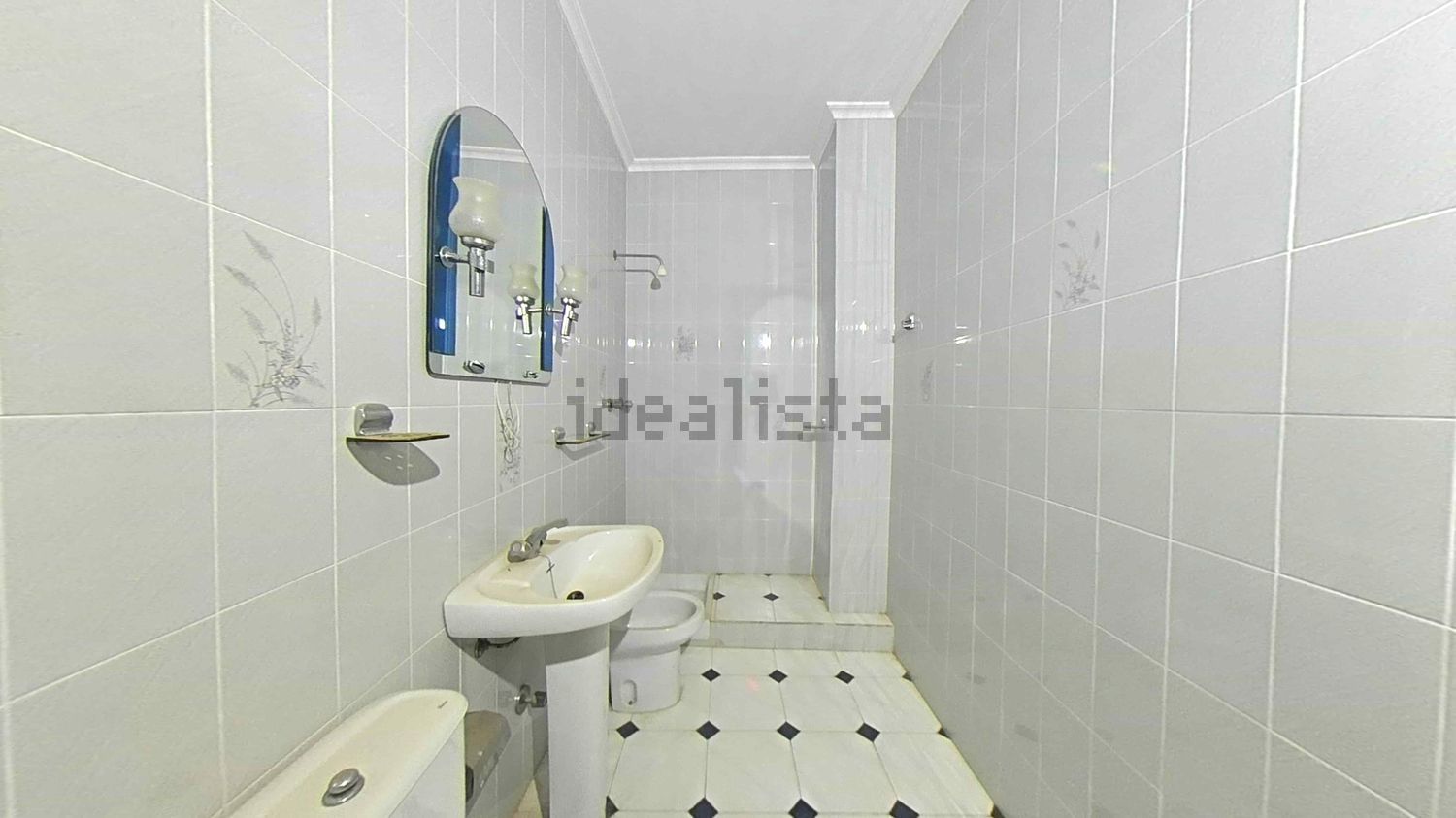 Imagen 25 de Local en venta en Calle Ramón y Cajal, Mairena del Alcor