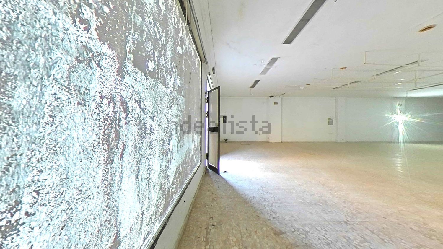 Imagen 26 de Local en venta en Calle Ramón y Cajal, Mairena del Alcor