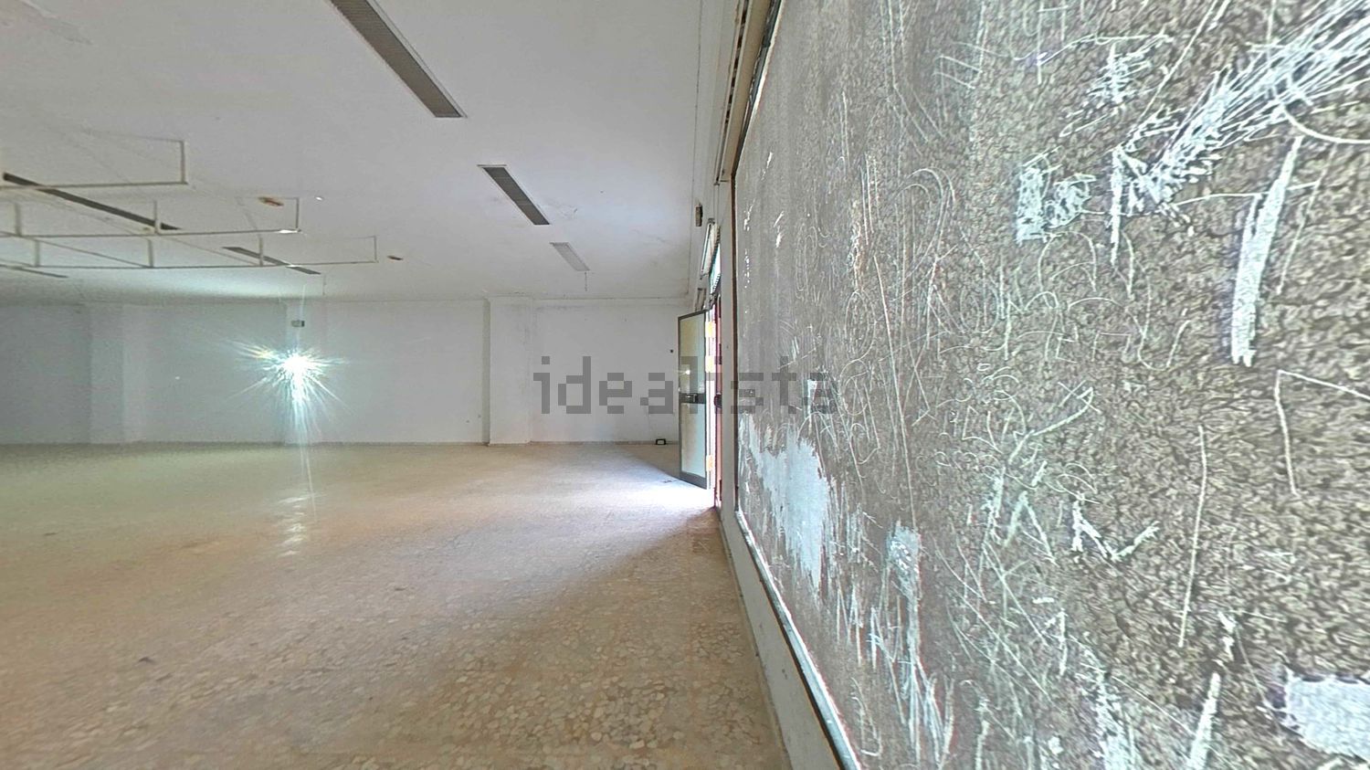 Imagen 27 de Local en venta en Calle Ramón y Cajal, Mairena del Alcor