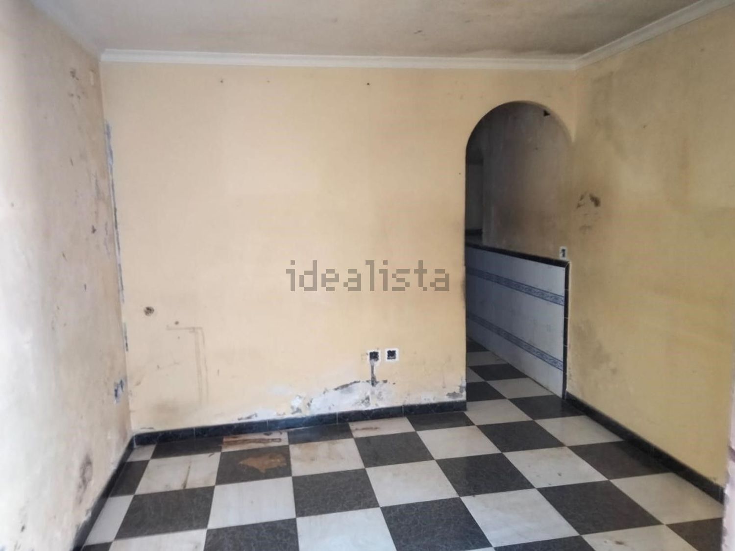 Imagen 02 de Chalet adosado en venta en Calle Ramblazo, Constantina
