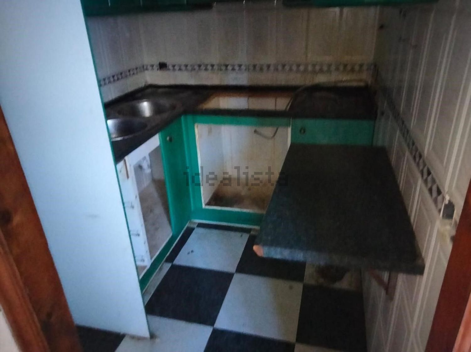 Imagen 04 de Chalet adosado en venta en Calle Ramblazo, Constantina