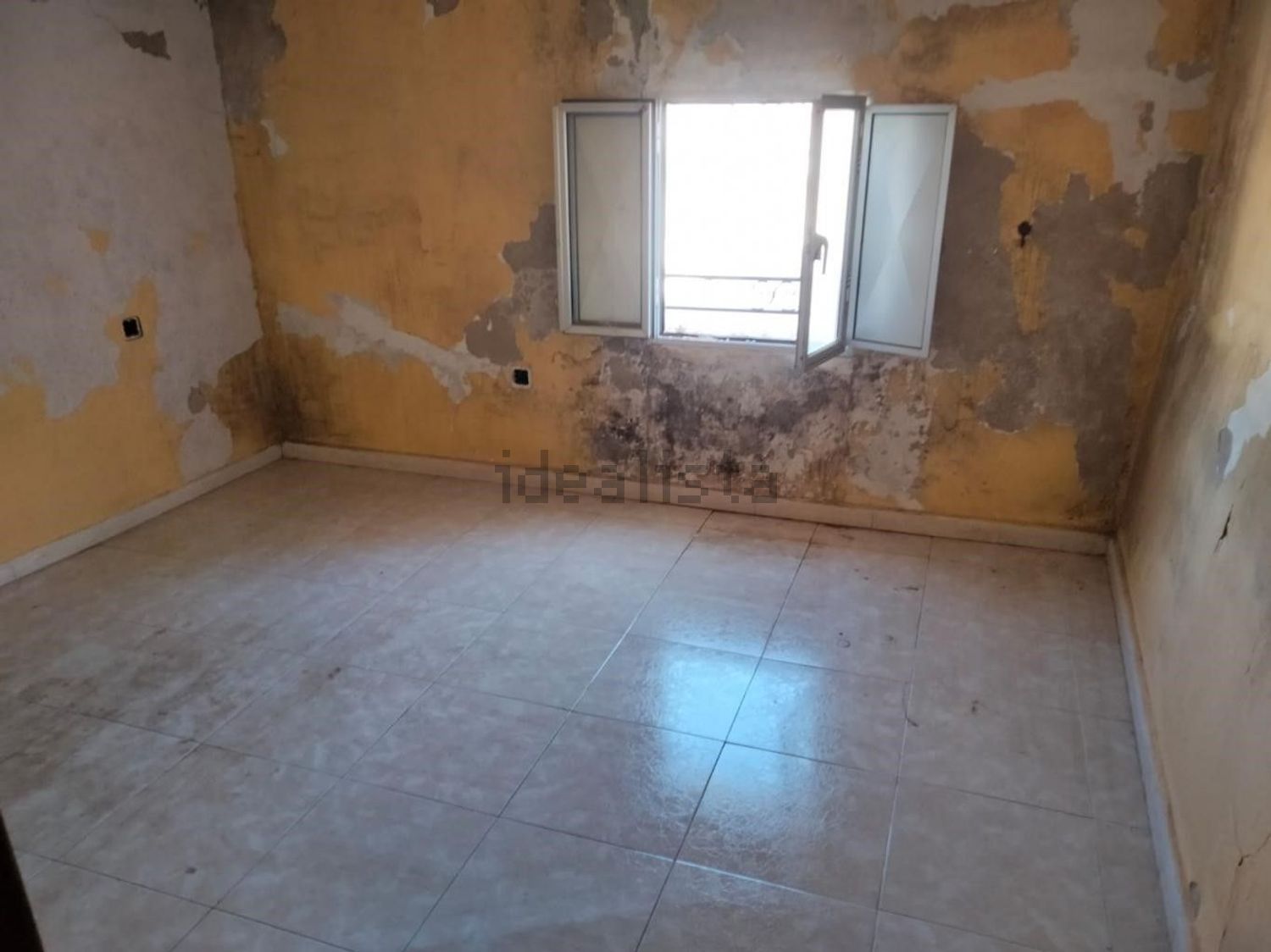 Imagen 05 de Chalet adosado en venta en Calle Ramblazo, Constantina